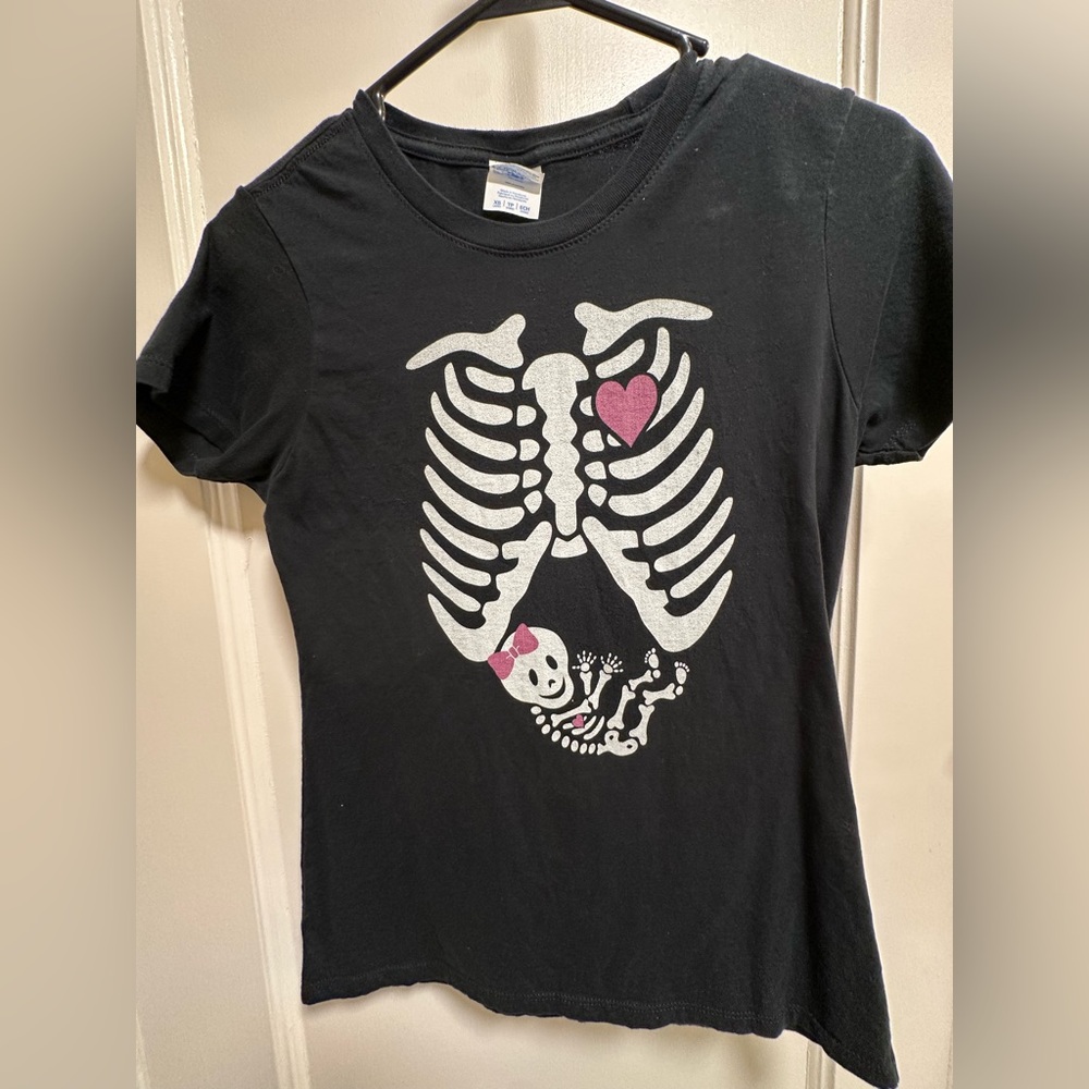 Skeleton TShirt with baby girl skeleton 🎀 short sleeve